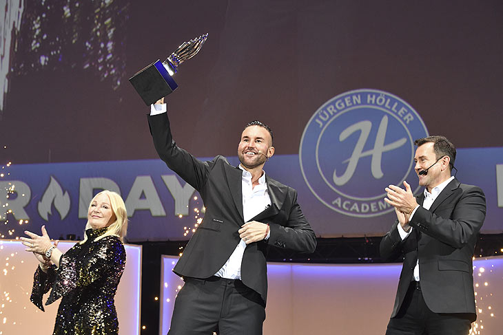 Julia Haupt, Natascha Grün, Anja Gräfin von Keyserlingk bei den Power-Days in der Olympiahalle in München am 4.12.2022 (©Foto:Martin Schmitz)